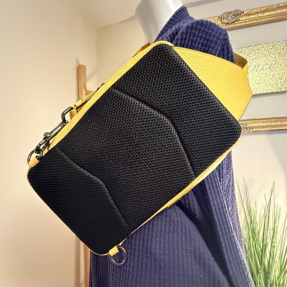 Coach Mens Turner Signature Jacquard Retro Yellow Crossbody Pack C9606 NEW - Picture 11 of 12